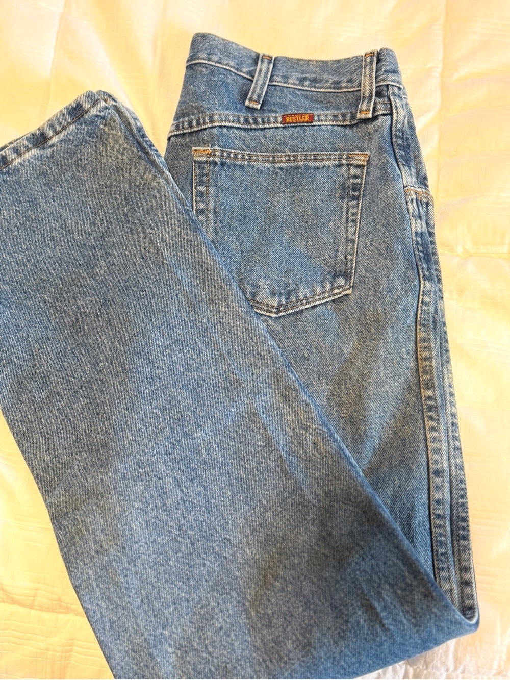 Rustler Men’s Relaxed Fit Blue Jeans
